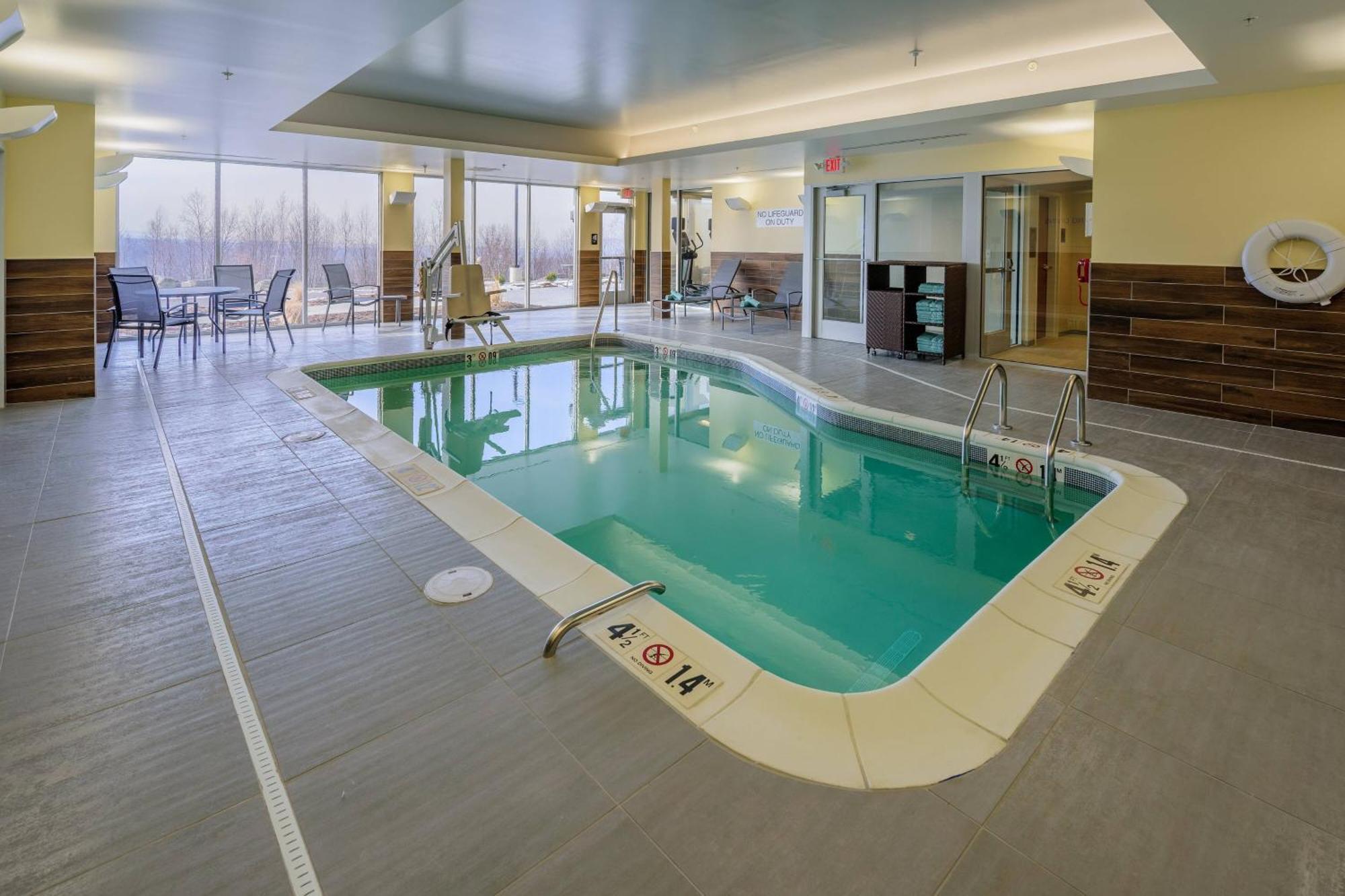Fairfield & Scranton Montage Mountain Hotel 3*